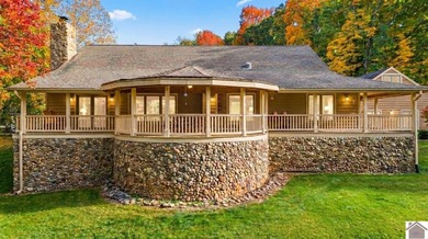 Lake Barkley Home For Sale in Eddyville Kentucky