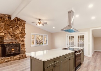 Completely renovated 3 Bedroom,2 bathroom 1512 sq ft.New HVAC - photo 11