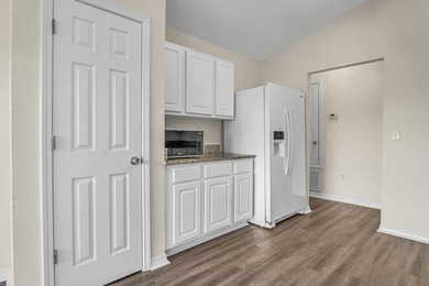 SUBDIVISION IS GREAT FOR THOSE LOOKING FOR A LOW MAINTENANCE - photo 11