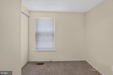 Welcome to this charming end-unit duplex featuring 3 bedrooms - photo 13