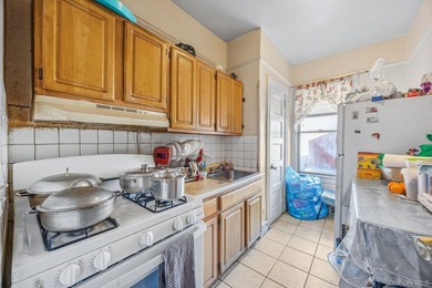 Welcome to this well-maintained single-family home in the heart - photo 14