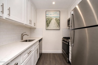 Beautifully renovated 2-bedroom condo in a phenomenal location! - photo 14