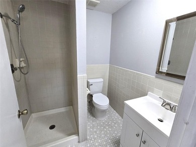 This newly renovated duplex is a fantastic investment - photo 15
