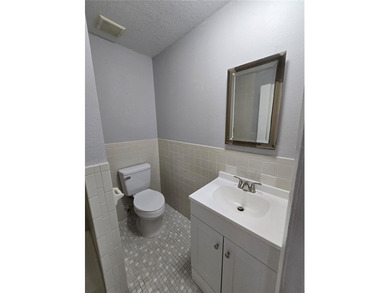 This newly renovated duplex is a fantastic investment - photo 17
