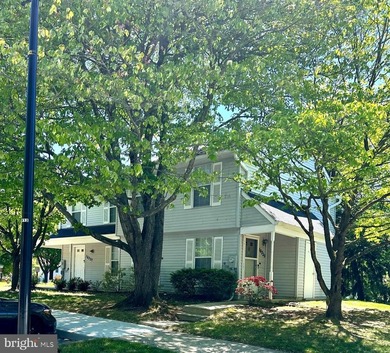Welcome to this charming end-unit duplex featuring 3 bedrooms - photo 19