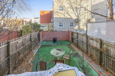 Welcome to this well-maintained single-family home in the heart - photo 21
