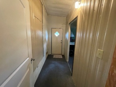 Extremely well maintained Palm Harbor Home with popular split - photo 22