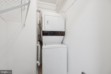 Welcome to Leisure World, a 55+ community! This Z model features - photo 34
