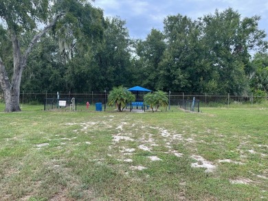 Extremely well maintained Palm Harbor Home with popular split - photo 36