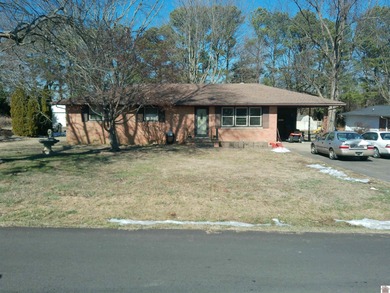 Lake Home For Sale in Paducah, Kentucky