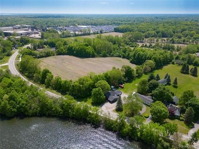 RARE & PRIME OPPORTUNITY FOR BUILDER/DEVELOPER WITH THIS PRIZED - photo 2