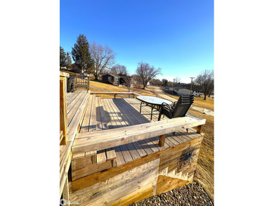 Experience Panoramic lake front views with second tier pricing - photo 5