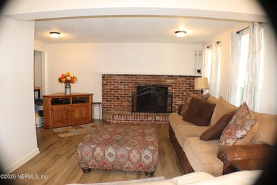 Charming 4-bedroom Home in San Mateo. Step inside to find an - photo 5