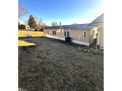 Experience Panoramic lake front views with second tier pricing - photo 7