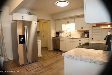 Charming 4-bedroom Home in San Mateo. Step inside to find an - photo 10