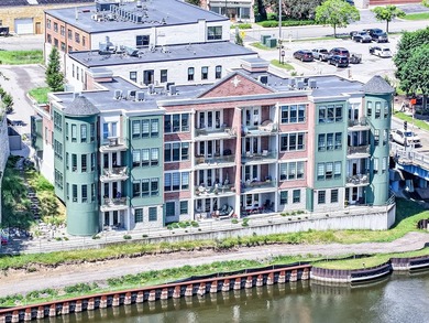 Manistee Lake - Manistee County Condo For Sale in Manistee Michigan