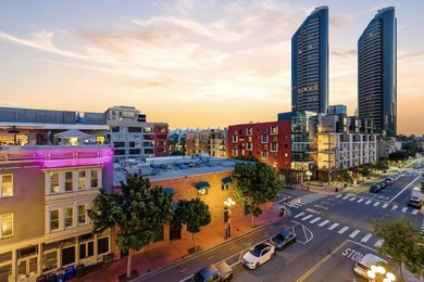 Perched above the Gaslamp Quarter, this fifth floor 1-bed - photo 11