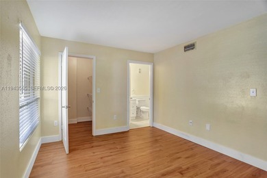 Updated spacious 2/2 with newer appliances including A/C. 2nd - photo 12