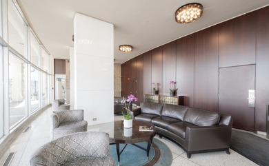 Experience classic Gold Coast living in this beautifully updated - photo 12