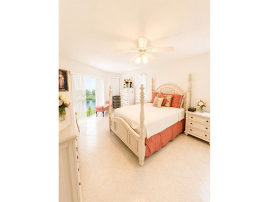 Beautifully updated HUGE corner-unit condo in the desirable - photo 13