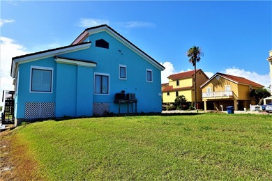 Located near the iconic Harbor Bridge, 717 Imperial Harbor - photo 17