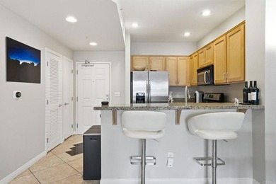 Perched above the Gaslamp Quarter, this fifth floor 1-bed - photo 17