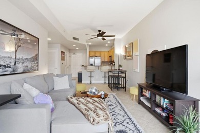 Perched above the Gaslamp Quarter, this fifth floor 1-bed - photo 21