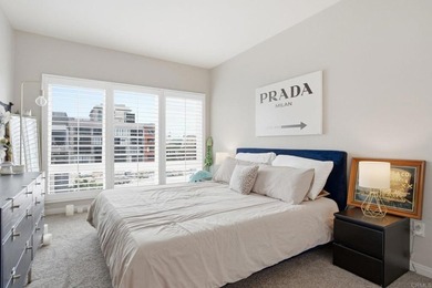 Perched above the Gaslamp Quarter, this fifth floor 1-bed - photo 23