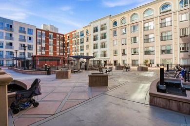 Perched above the Gaslamp Quarter, this fifth floor 1-bed - photo 31