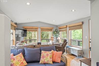 Wooded coastal retreat in the highly desirable Whaleshead Beach - photo 14