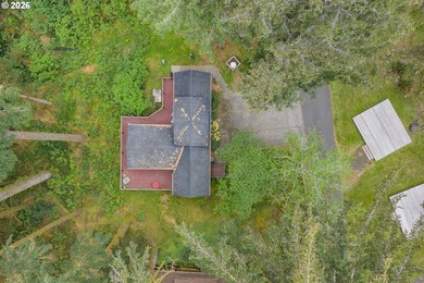 Wooded coastal retreat in the highly desirable Whaleshead Beach - photo 30