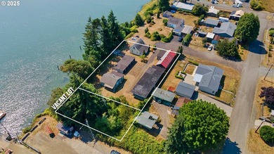 Unique time capsule income property for sale in Coos Bay - photo 2