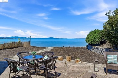 Perched in the coveted Bay View Park neighborhood of San Pablo - photo 1
