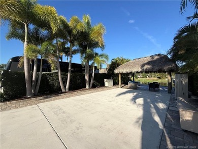 Exquisite lakefront lot backing onto the largest natural lake in - photo 13