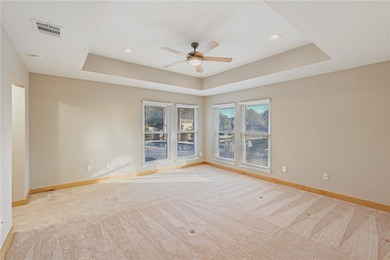 Welcome to your dream waterfront oasis! This stunning 3-bedroom - photo 18