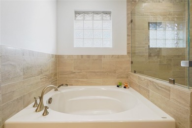 Welcome to your dream waterfront oasis! This stunning 3-bedroom - photo 21