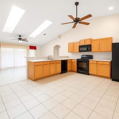 BACK ON THE MARKET DUE TO FAILED SELLER CONTINGENCY Welcome to - photo 5