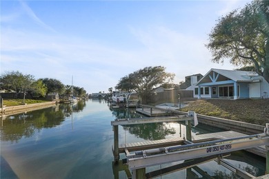Welcome to your dream waterfront oasis! This stunning 3-bedroom - photo 31