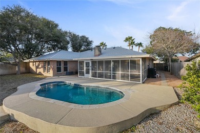 Welcome to your dream waterfront oasis! This stunning 3-bedroom - photo 34