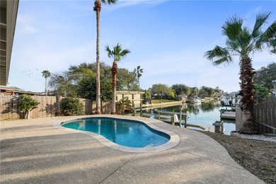 Welcome to your dream waterfront oasis! This stunning 3-bedroom - photo 35