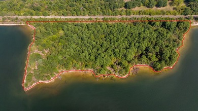 Approx 150 waterfront acres that might be the last undeveloped - photo 3