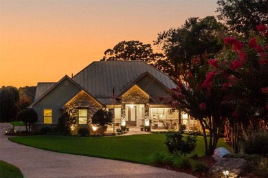 Stunning 3-bedroom, 2.5-bath custom home with a dedicated office - photo 2