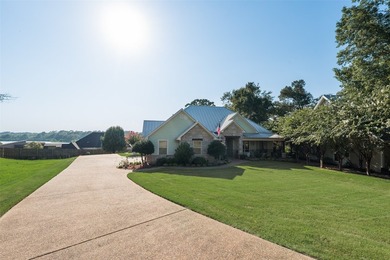 Stunning 3-bedroom, 2.5-bath custom home with a dedicated office - photo 4
