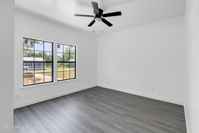 New Construction in Pascagoula!! Experience coastal living just - photo 16