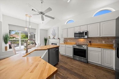 BOND PAID ~ BLOCK & STUCCO POOL & SPA HOME ~ MOSTLY FURNISHED ~ - photo 18