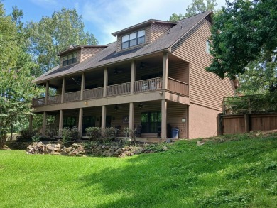 Lake Home For Sale in Many, Louisiana