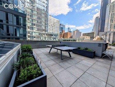 Residence 1105 is beautifully laid out two-bedroom, one-bath - photo 22