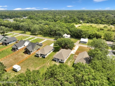 New Construction in Pascagoula!! Experience coastal living just - photo 25
