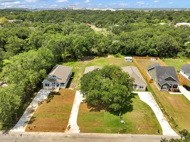 New Construction in Pascagoula!! Experience coastal living just - photo 28