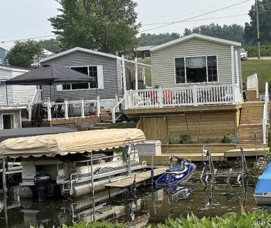 Lake Home For Sale in Wolcottville, Indiana